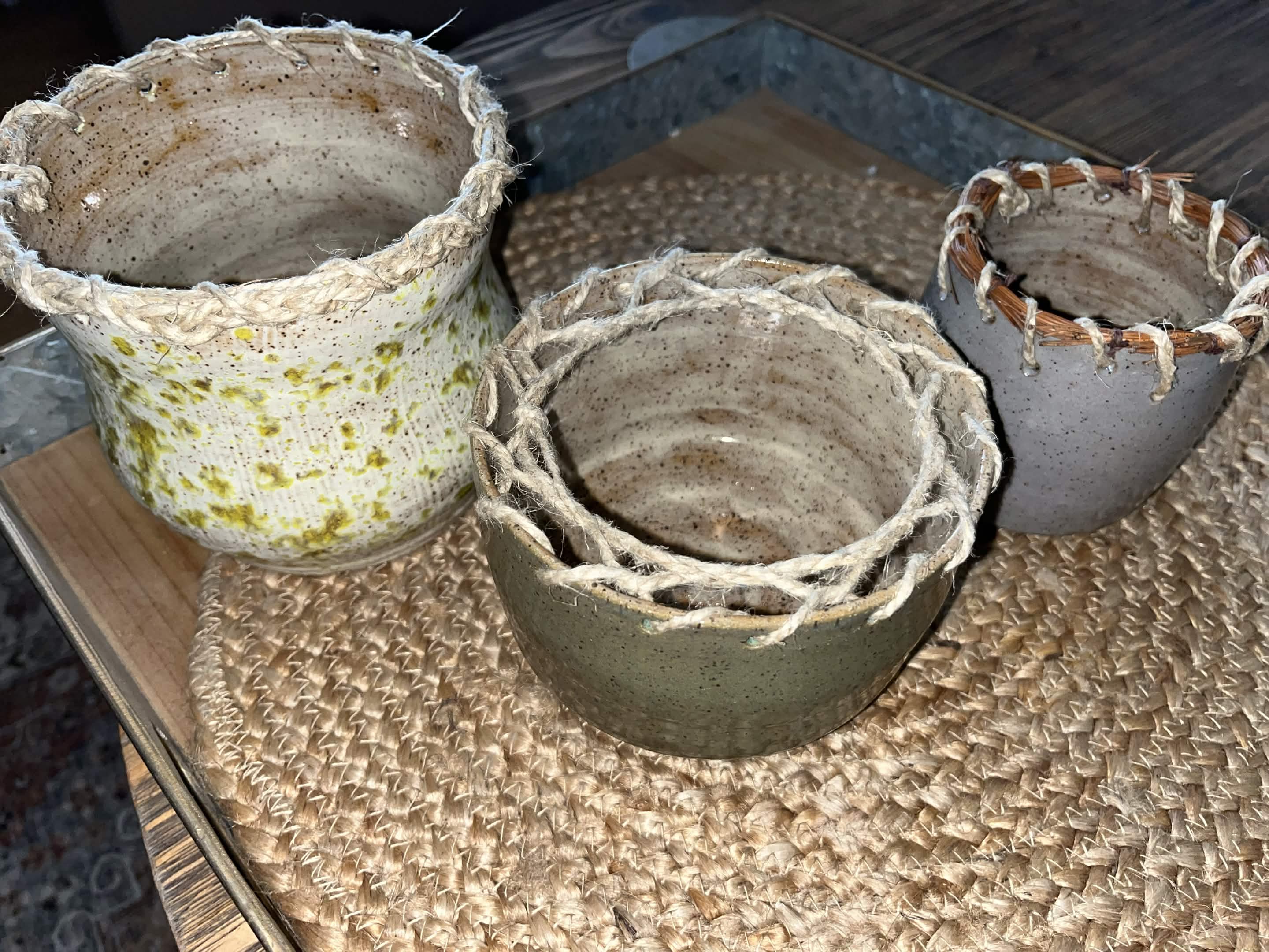 Small vases with weaved rims